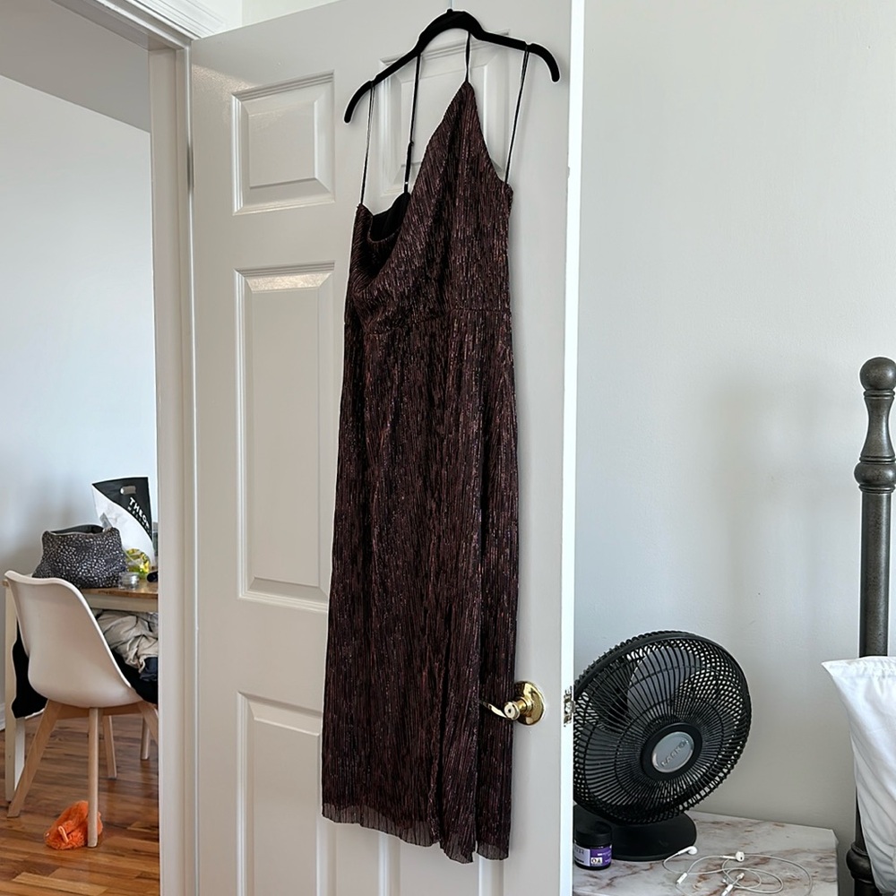 socialite MIDI dress